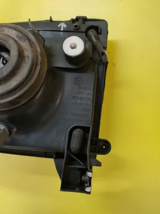 FARO DELANTERO DERECHO NISSAN TERRANO II FONDO OSC