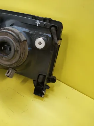 FARO DELANTERO DERECHO NISSAN TERRANO II FONDO OSC