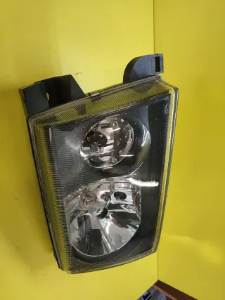 FARO DELANTERO DERECHO NISSAN TERRANO II FONDO OSC