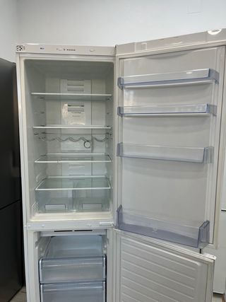 Frigorífico combi Balay 185cm No Frost A+