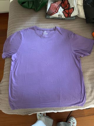 Camiseta Pull&Bear Morada Talla L