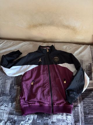 Chaqueta Jordan PSG Negra y Morada
