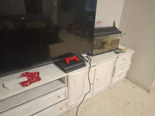 Mueble de salón blanco