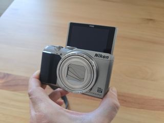 Cámara Nikon Coolpix A900