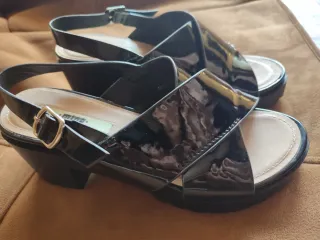 Sandalias Mustang Talla 37 Negras