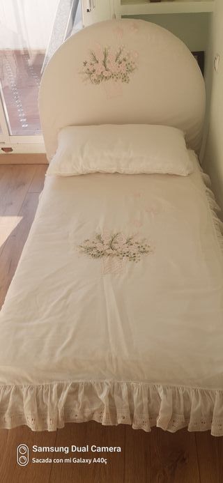 Cabezal, funda y colcha bordados a mano