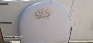 Cabezal, funda y colcha bordados a mano