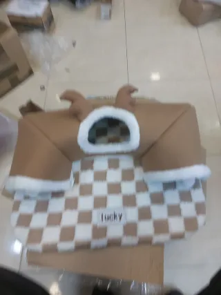 Cama túnel para gatos con diseño de reno