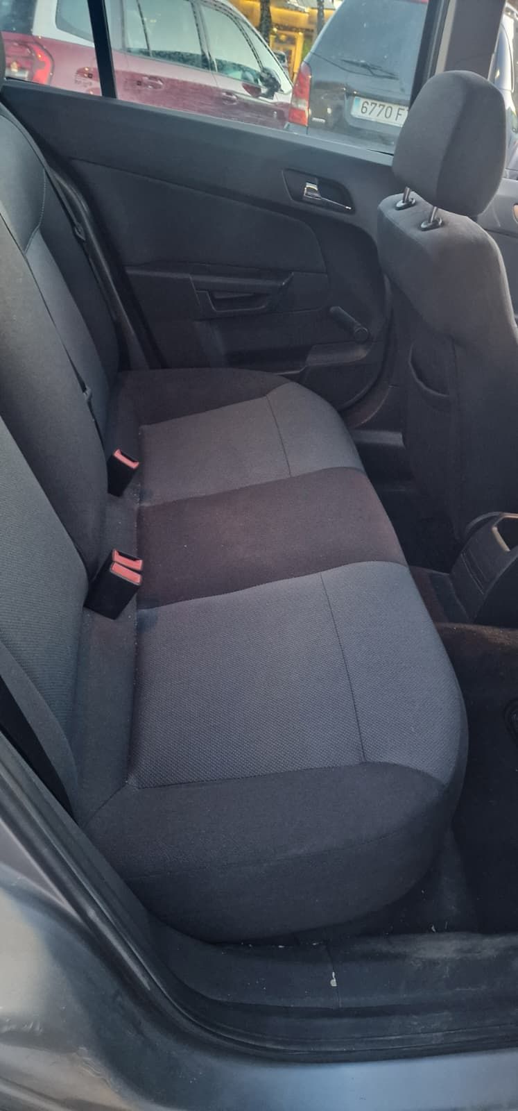 Opel Astra 2007, foto 8