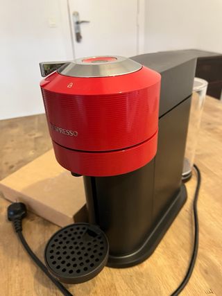 Cafetera Nespresso Vertuo + Caja Degustación