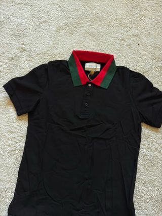 Polo Gucci Negro con cuello verde y rojo