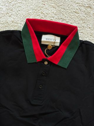 Polo Gucci Negro con cuello verde y rojo