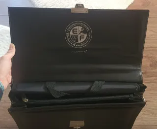 Maletín imitación cuero negro