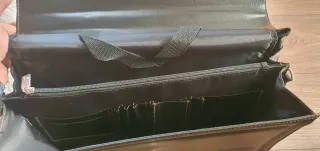 Maletín imitación cuero negro