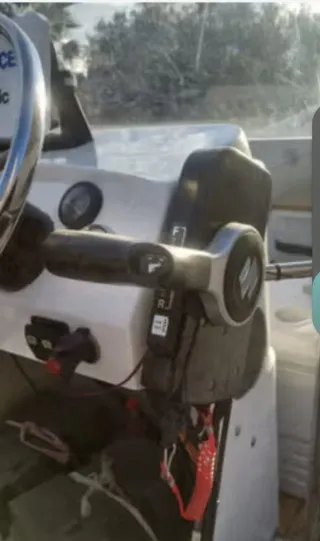 Semirrígida Valiant 570 con Suzuki 90CV