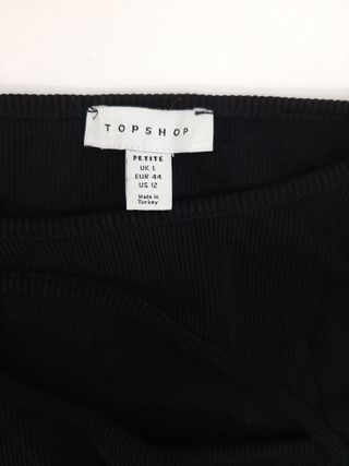 Topshop Camiseta Negra Escote Cut Out