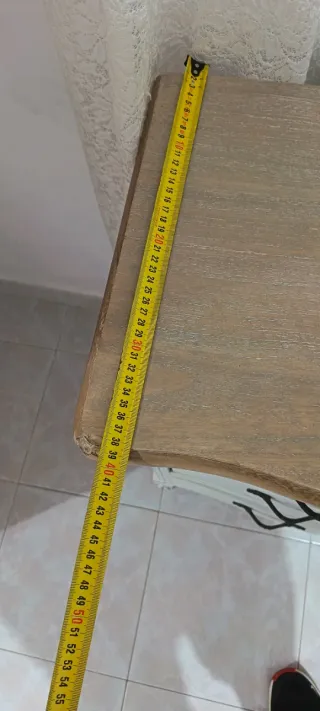 Cómoda blanca de madera