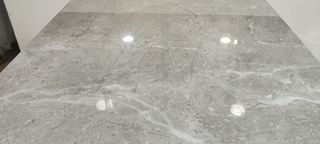 Baldosa porcelánico mármol brillante