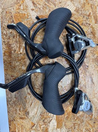 Grupo Sram Red AXS E1. Sin bielas