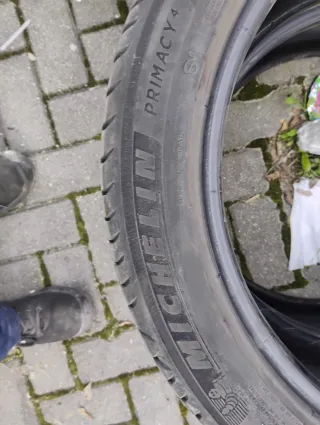 Neumáticos Michelin 235/45R18