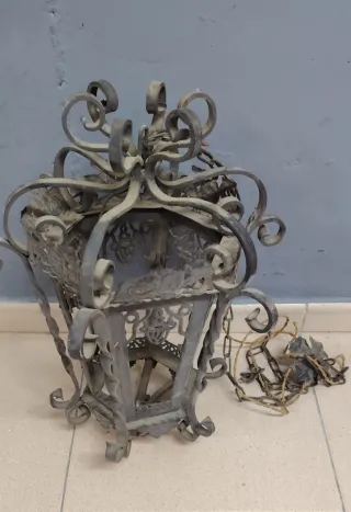 Lámpara de techo antigua forjada