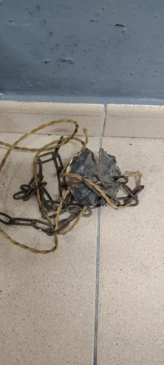 Lámpara de techo antigua forjada
