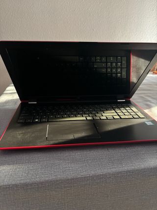 Ordenador HP 15-bs089ns Rojo