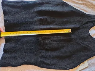 Camiseta negra de punto