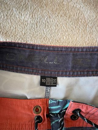 Bañador estampado rayas y hojas