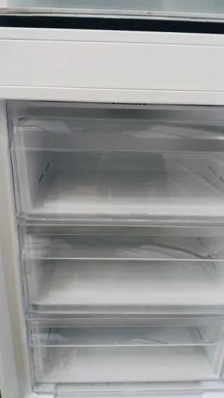 Frigorífico Hyundai No Frost Combi