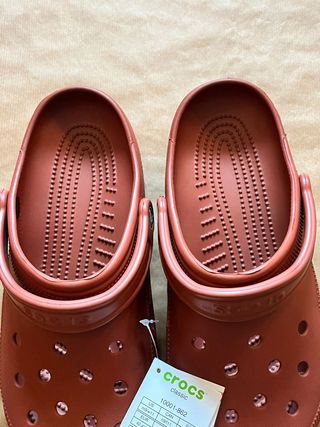 Crocs Classic Marrón Zuecos