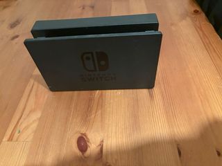 Nintendo Switch + Estuche + Mandos