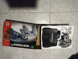 Nintendo 64 con caja