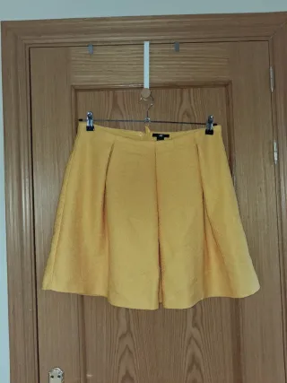 Falda H&M vuelo amarilla