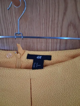 Falda H&M vuelo amarilla