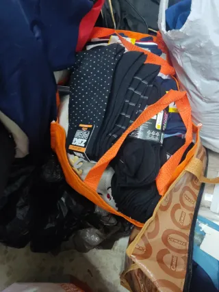 Lote ropa por cierre de tienda