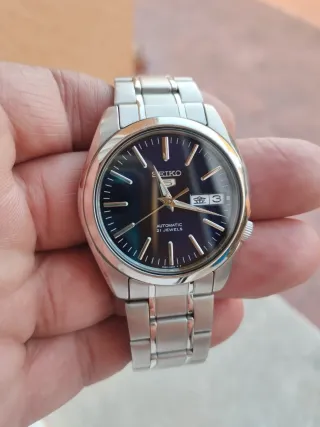 Seiko 5 Automático Reloj Azul y Plateado