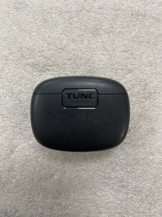 Caja de carga JBL Tune Buds 2 Negra 005