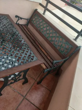 Conjunto mesa y bancos jardín