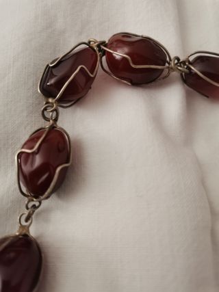 Collana con pietre di corniola