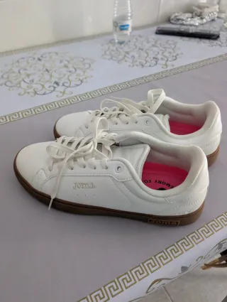Zapatillas Joma Blancas y Marrones