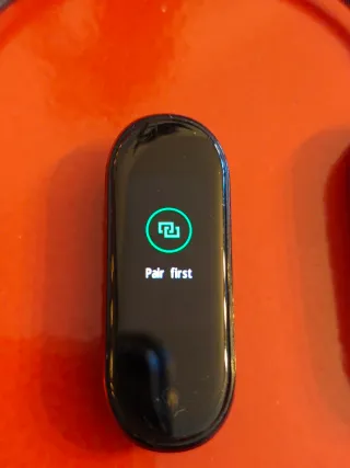 Xiaomi Mi Band 4 Negra + Cargador.
