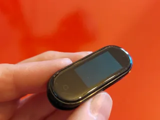 Xiaomi Mi Band 4 Negra + Cargador.