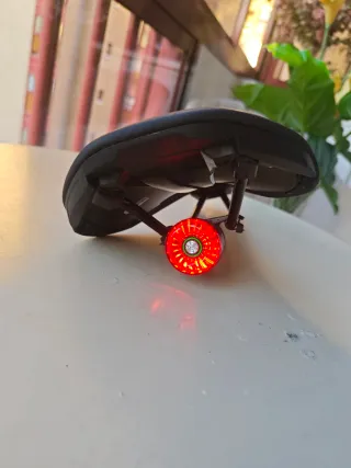 Sedile MTB Specialized con luce LED