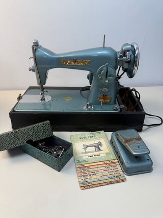 Máquina de coser Edison 35 Deluxe Japan.
