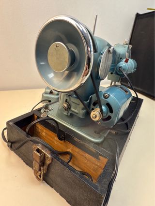 Máquina de coser Edison 35 Deluxe Japan.