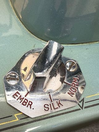 Máquina de coser Edison 35 Deluxe Japan.