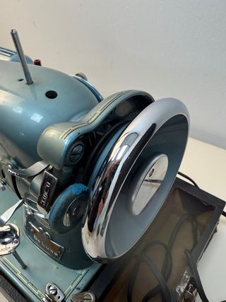 Máquina de coser Edison 35 Deluxe Japan.