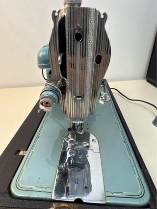 Máquina de coser Edison 35 Deluxe Japan.