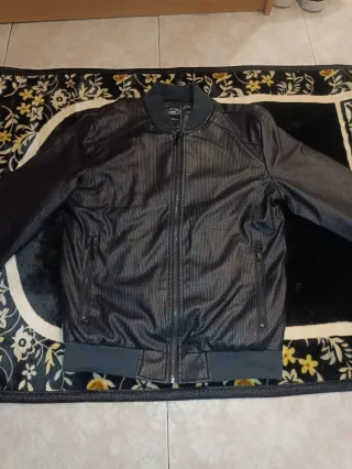 Chaqueta bomber negra hombre
